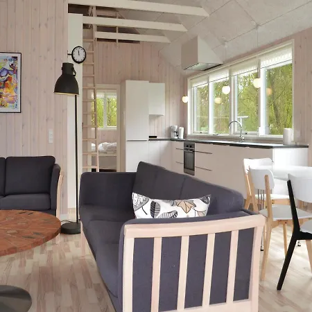 Three-bedroom Holiday In